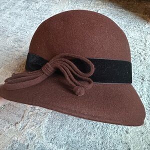 SOPRATTUTTO CAPPELLI ‎ ITALIAN ACCESSORIES PURE WOOL FELT HAT BROWN BLACK RIBBON